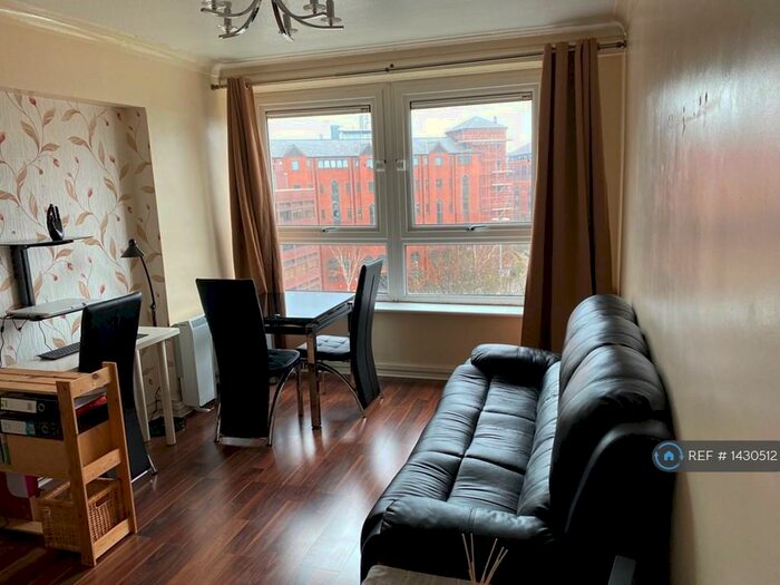 2 Bedroom Flat To Rent In Marlborough Towers, Leeds, LS1