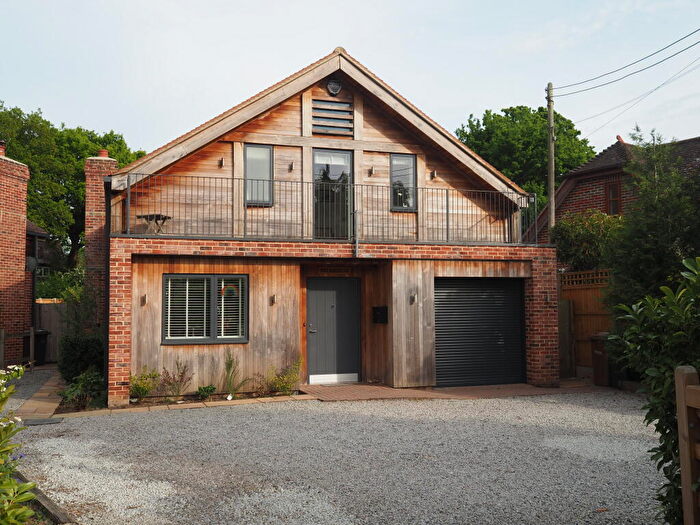 3 Bedroom House To Rent In Wellow, SO51