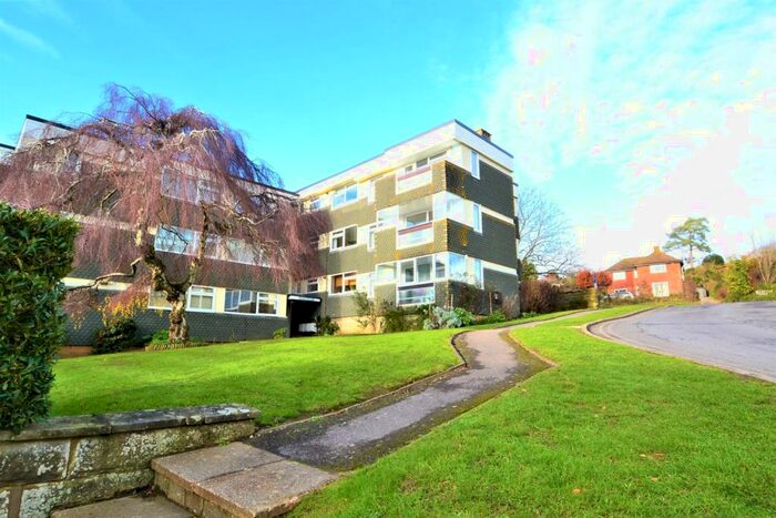 3 Bedroom Flat To Rent In Pulborough, West Sussex, RH20