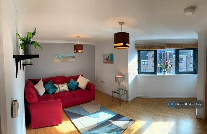 2 Bedroom Flat To Rent In Monteagle Way, London, E5