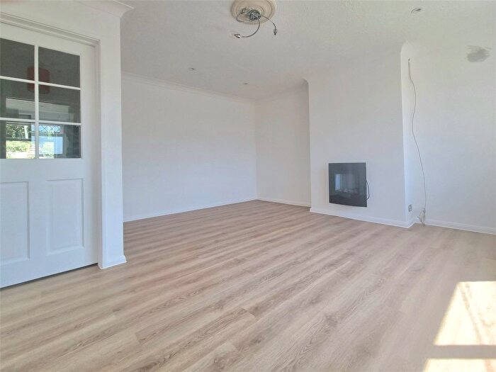 2 Bedroom Bungalow To Rent In Barnfield Road, Orpington, BR5