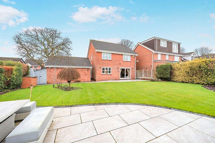 4 Bedroom Detached House For Sale In Turnpike Way, Coven, Wolverhampton, WV9