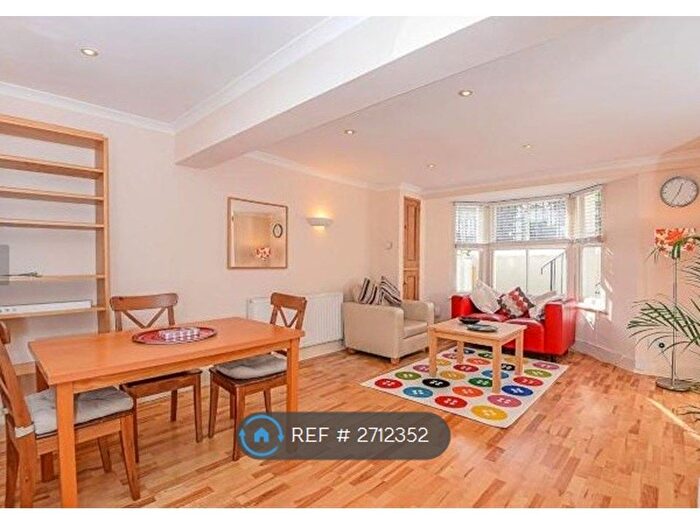 2 Bedroom Flat To Rent In Medina Road, London, N7