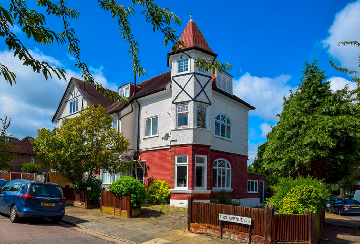 2 Bedroom Apartment To Rent In Parkside Lodge, SW14