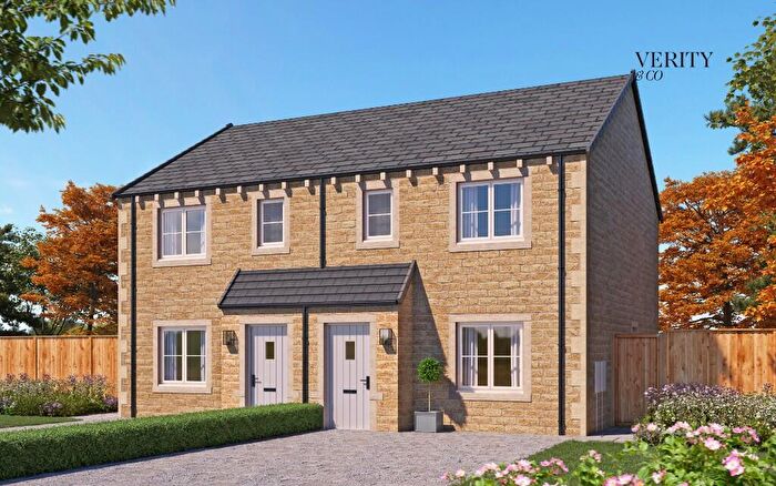 3 Bedroom Semi Detached House For Sale In Airedale Avenue, Skipton, North Yorkshire, BD23