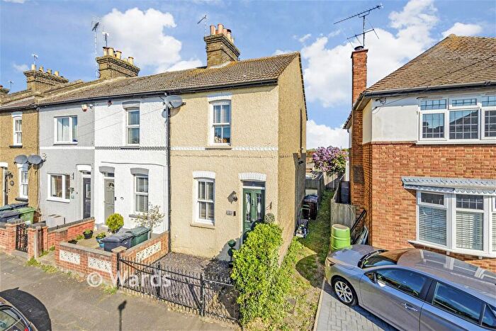 2 Bedroom End Of Terrace House For Sale In Mill Road, Dartford, Kent, DA2