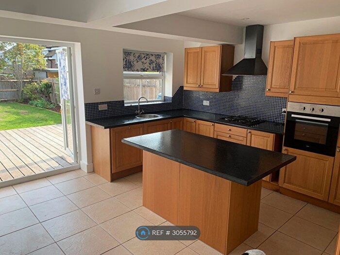3 Bedroom End Terrace House To Rent In Bowers Place, Crawley, RH10