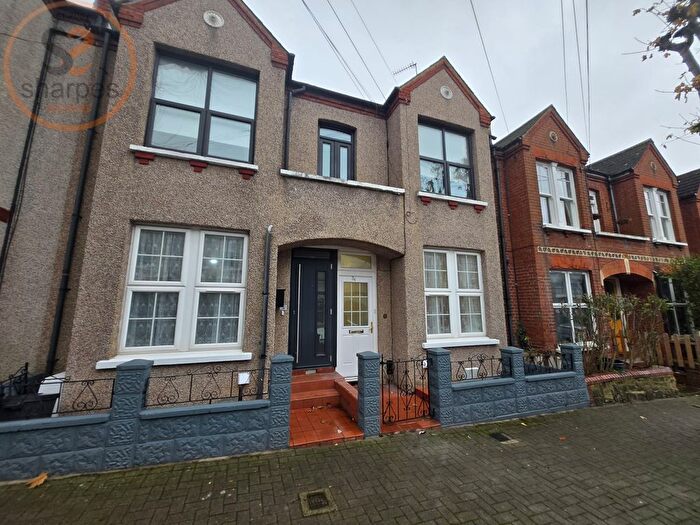 3 Bedroom Maisonette To Rent In Idlecombe Road, London, London, SW17