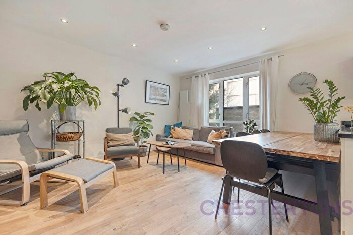 2 Bedroom Flat To Rent In Greenwich Church Street, Greenwich West, SE10