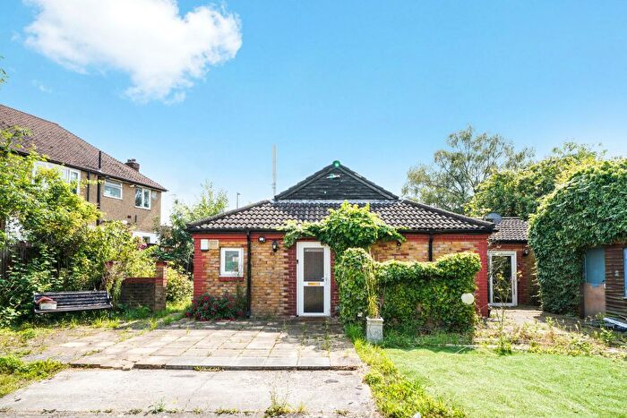5 Bedroom Bungalow For Sale In A Tyrell Close, Harrow, HA1