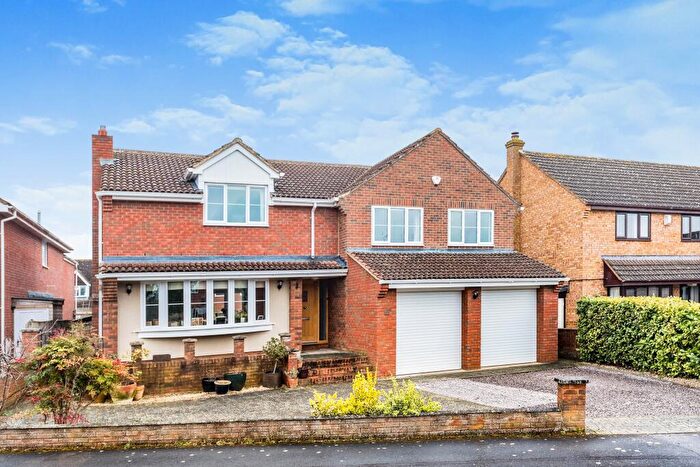 4 Bedroom Detached House To Rent In Friars Close, Shrivenham, SN6