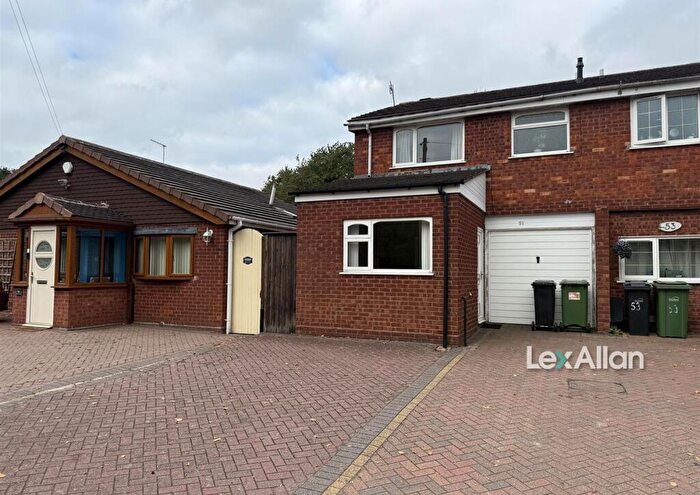 3 Bedroom End Of Terrace House For Sale In Brierley Hill Road, Brierley Hill, DY5