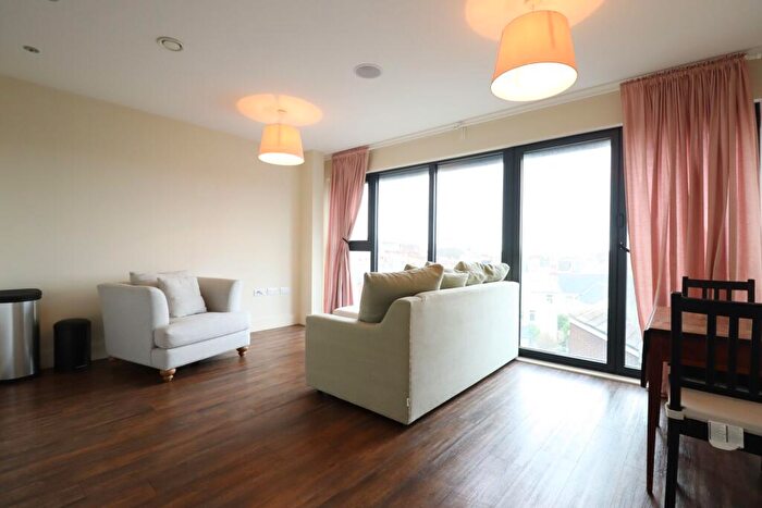 1 Bedroom Flat To Rent In Wellington House, Lewis Street, Cardiff, CF11