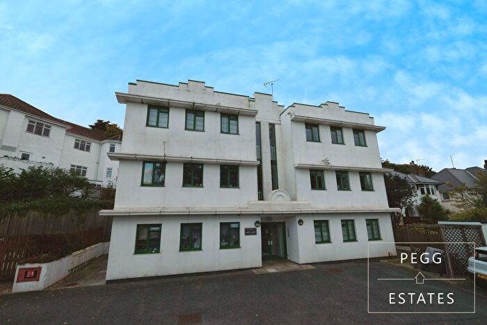 2 Bedroom Flat For Sale In Ansteys Court, Torquay, TQ1