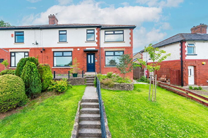 3 Bedroom Semi-Detached House For Sale In Holcombe Road, Rossendale, BB4
