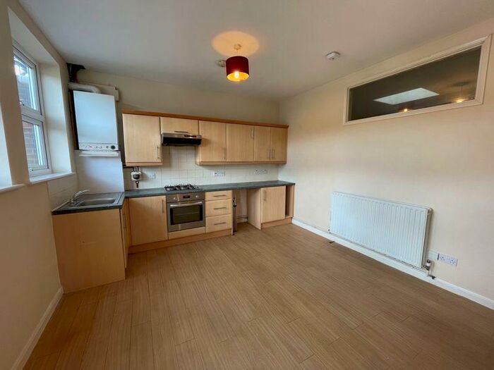 1 Bedroom Flat To Rent In Victoria Road, Aldershot, GU11