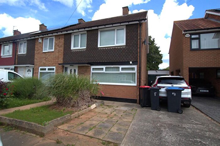 3 Bedroom End Terrace House To Rent In Laindon Avenue, Middlesbrough, TS4