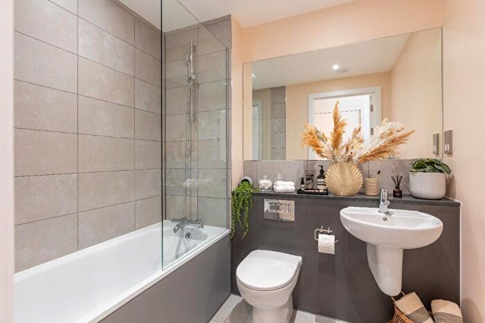 Flat To Rent In Flat, Pall Mall, Liverpool, Merseyside, L3