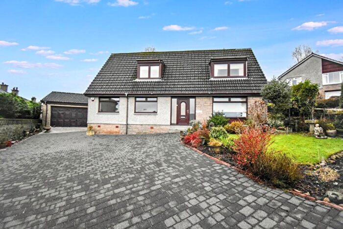 5 Bedroom Detached House For Sale In Castle Grove, Kilsyth, G65