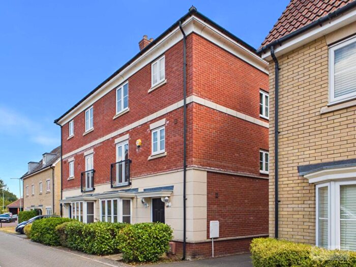 5 Bedroom Semi-Detached House For Sale In Bridge Farm Close, Mildenhall, IP28