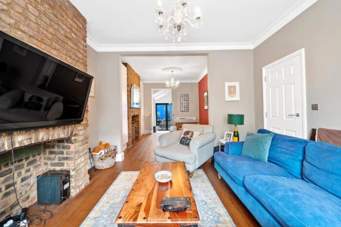 4 Bedroom Terraced House For Sale In John Campbell Road, London, N16