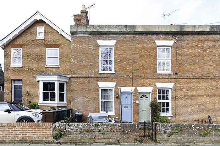 2 Bedroom Terraced House To Rent In Oaks Road, Tenterden, TN30