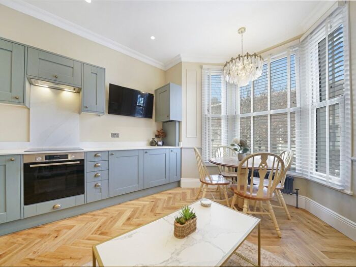 2 Bedroom Flat For Sale In Portnall Road, London, W9