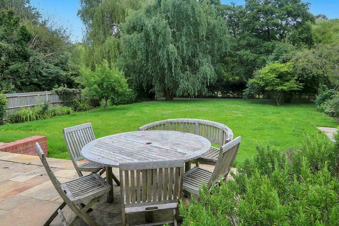 6 Bedroom Detached House To Rent In Maidenhatch, Pangbourne, RG8
