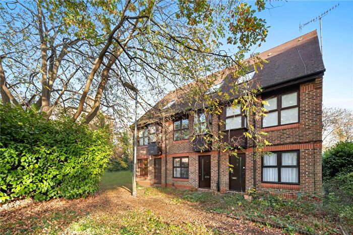 1 Bedroom Flat To Rent In Trafalgar Place, Hermon Hill, London, E11