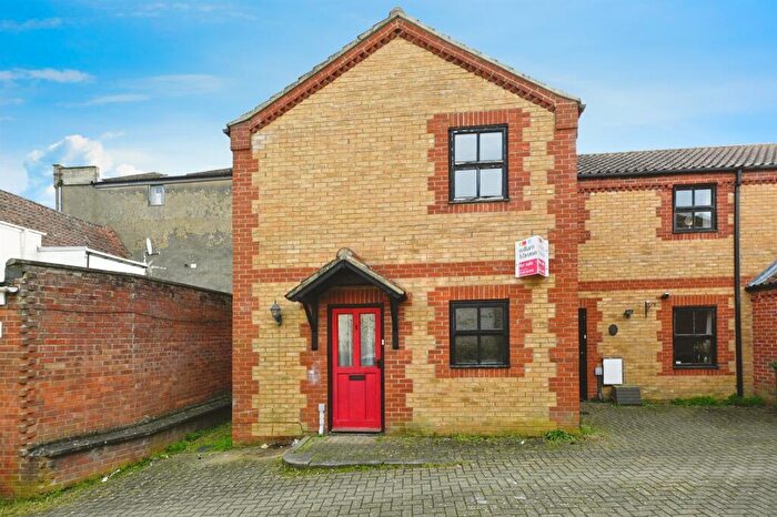 3 Bedroom Terraced House For Sale In Bridge Street, Downham Market, PE38