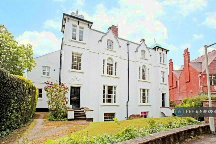 1 Bedroom Flat To Rent In Donnington Square, Newbury, RG14