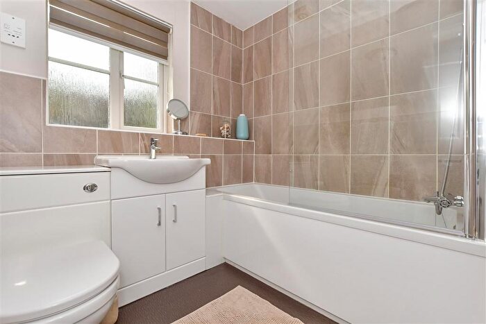 4 Bedroom Detached House For Sale In Britannia Lane, Ashford, Kent, TN23