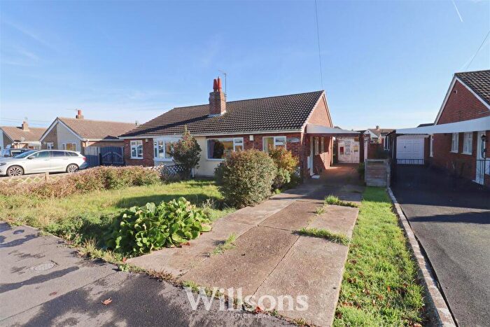 2 Bedroom Semi-Detached Bungalow For Sale In Golf Road, Mablethorpe, LN12