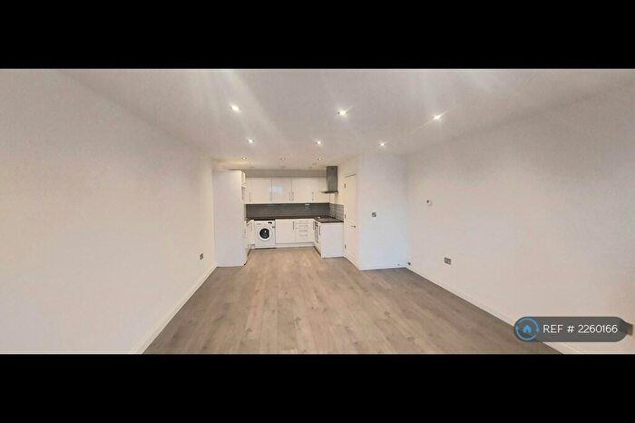 2 Bedroom Flat To Rent In Haydock Close, Hornchurch, RM12