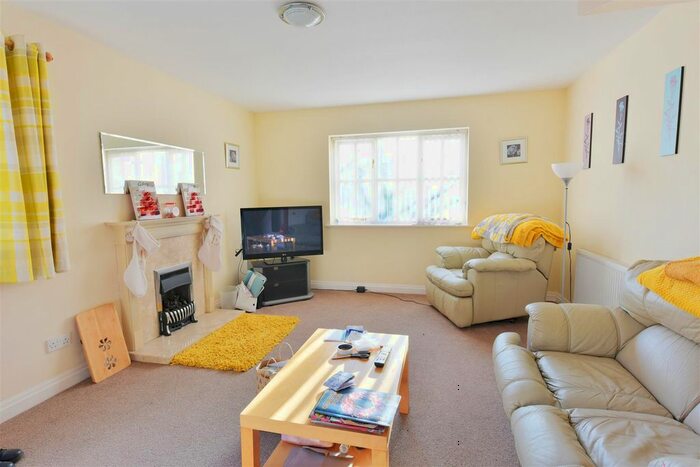 2 Bedroom Property To Rent In Thief Lane, York, YO10