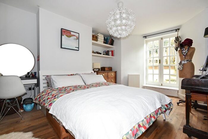 2 Bedroom Apartment To Rent In Anerley Grove Anerley, SE19