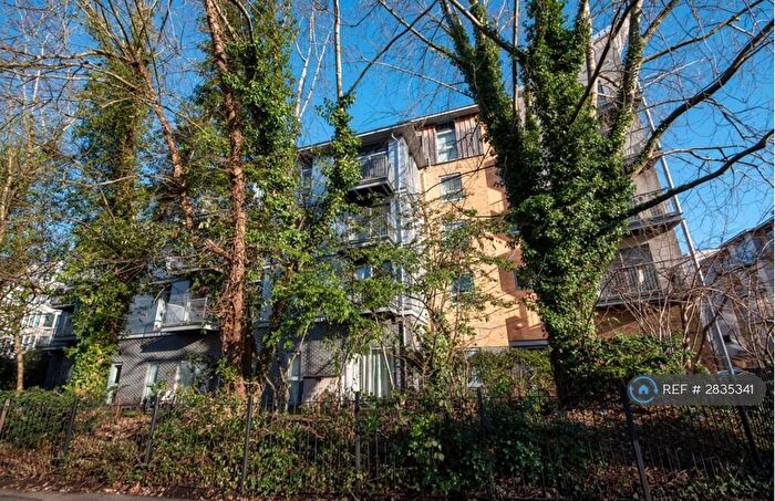 1 Bedroom Flat To Rent In Coombe Way, Farnborough, GU14