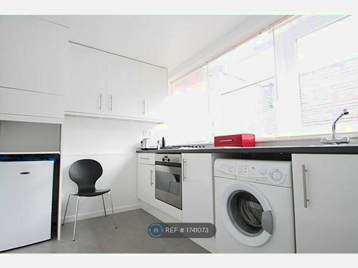 1 Bedroom Flat To Rent In Levison Way, London, N19