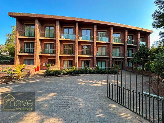 2 Bedroom Flat To Rent In Yew Tree Road, Calderstones, Liverpool, Merseyside, L18