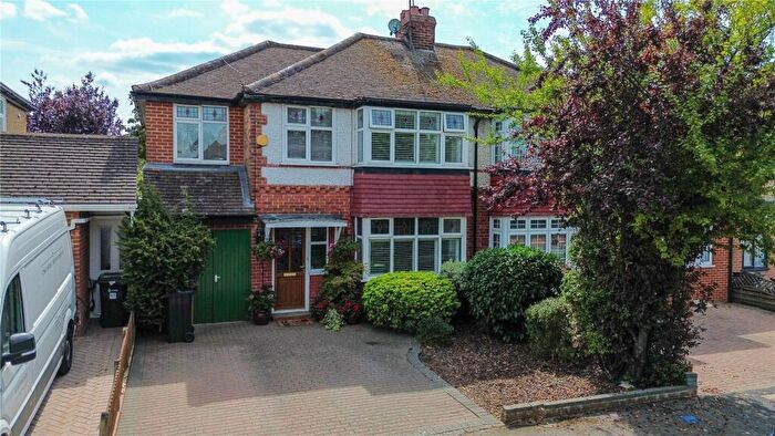 4 Bedroom Semi-Detached House For Sale In Erleigh Court Gardens, Earley, Reading, Berkshire, RG6