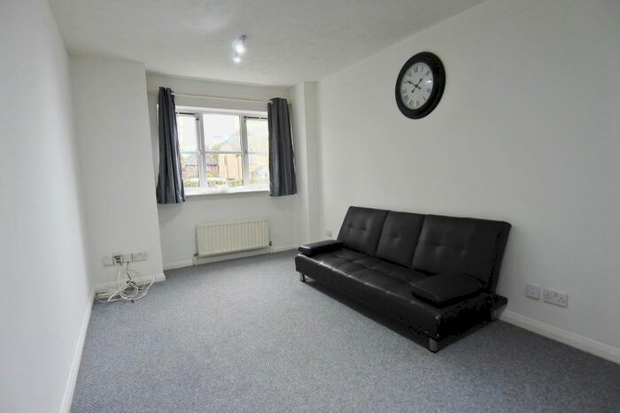 1 Bedroom Flat To Rent In Turner Close, Wembley, HA0