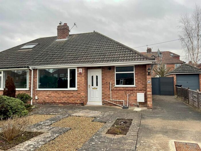 2 Bedroom Property To Rent In Rawcliffe Close, York, YO30