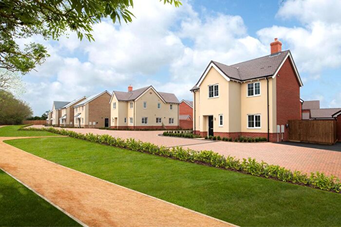 4 Bedroom Detached House For Sale In Woodside Way, Great Dunmow, CM6