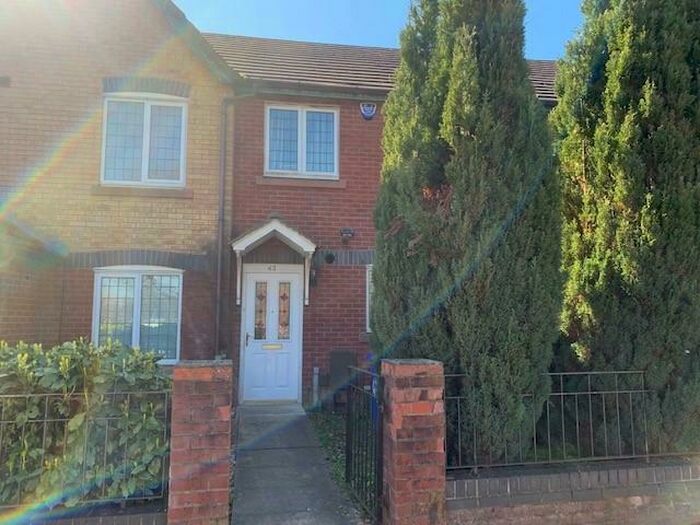 2 Bedroom Terraced House To Rent In Longhope Road Wythenshawe Manchester, M22