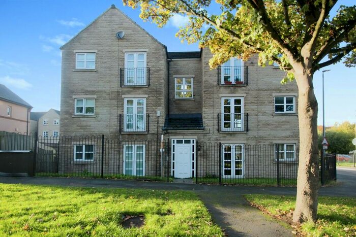 2 Bedroom Apartment To Rent In Bradley Boulevard, Huddersfield, West Yorkshire, HD2