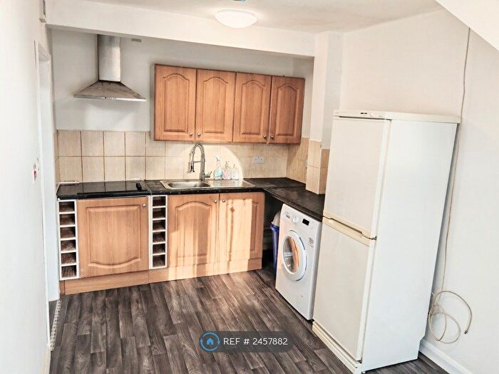 1 Bedroom Flat To Rent In Napier Road, Luton, LU1