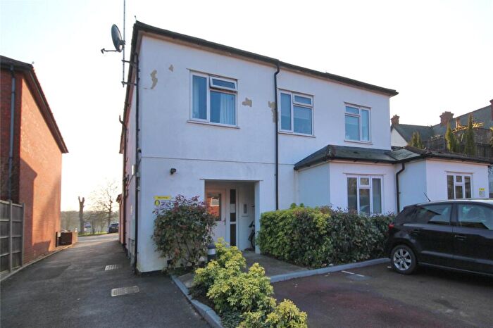 1 Bedroom Flat For Sale In Old Post Office Mews, Woking, GU21