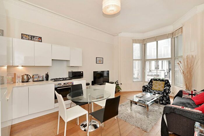 2 Bedroom Flat To Rent In Finborough Road, London, SW10