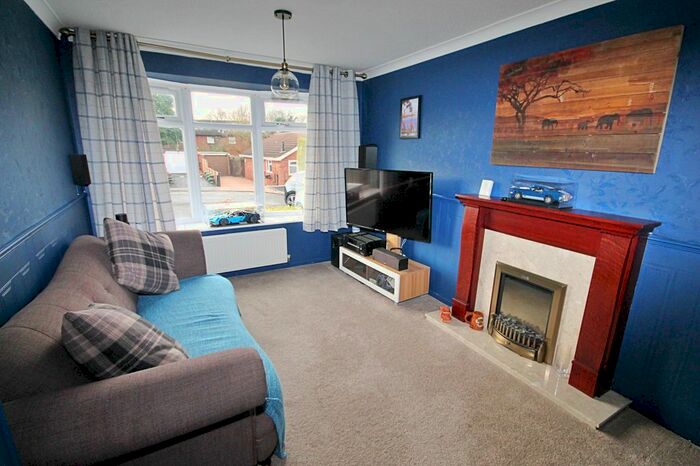 2 Bedroom Bungalow For Sale In Abberley, Wilnecote, Tamworth, Staffordshire B77