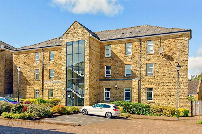 2 Bedroom Apartment For Sale In Holyrood Avenue, Lodge Moor, Sheffield, S10